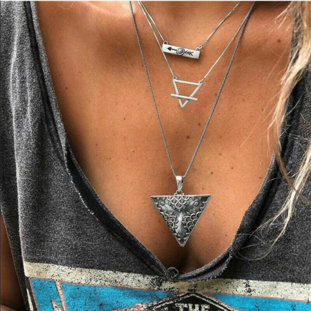 Woman’s Necklace